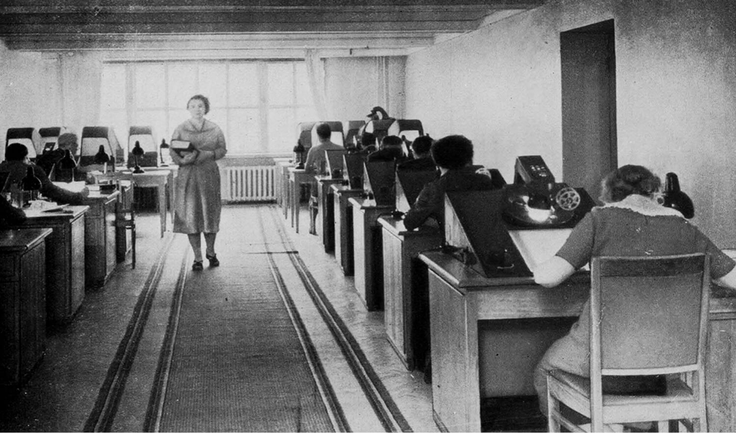 Зал для чтения микрофильмов. 1959