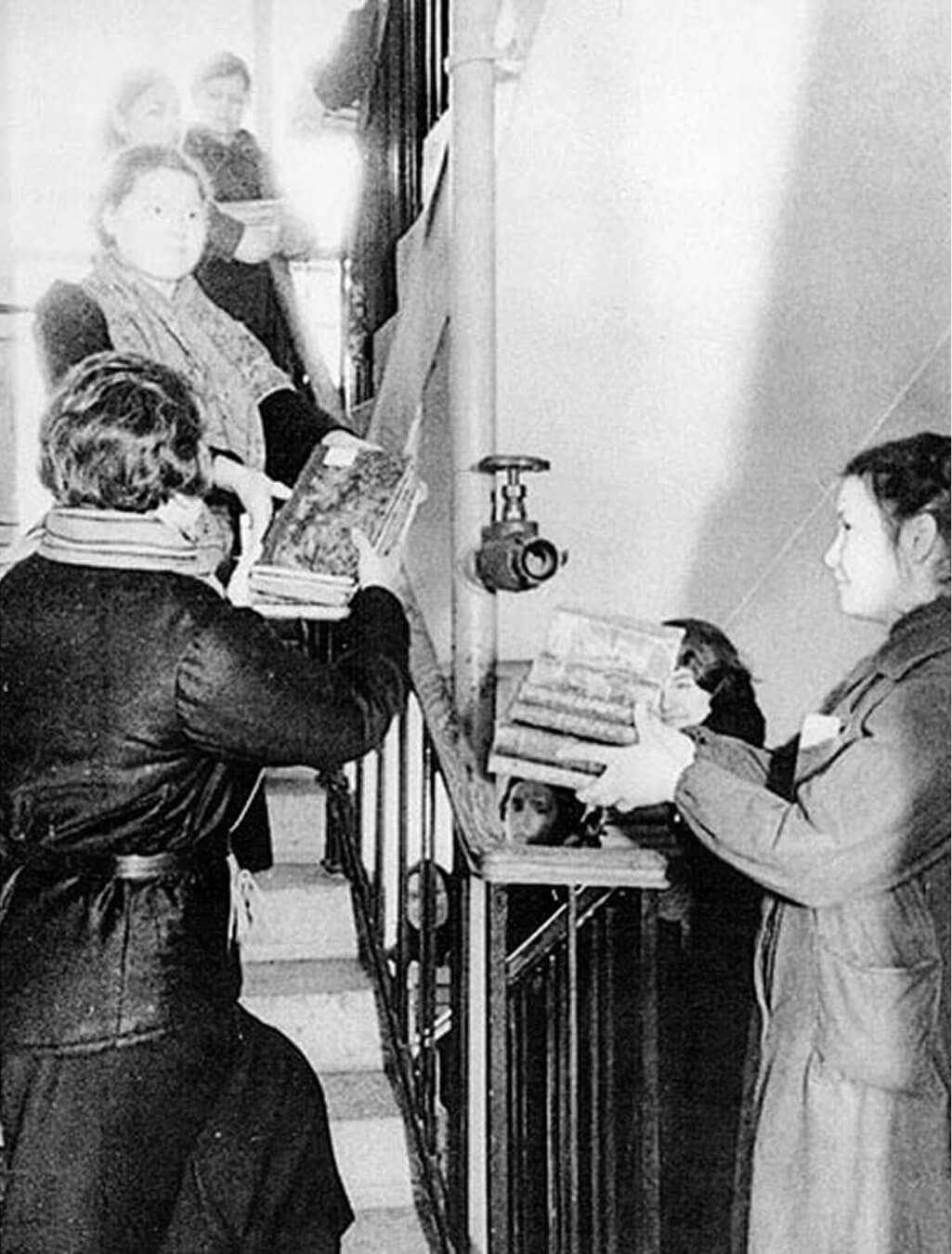 Перемещение книг в новое книгохранилище. rsl.ru